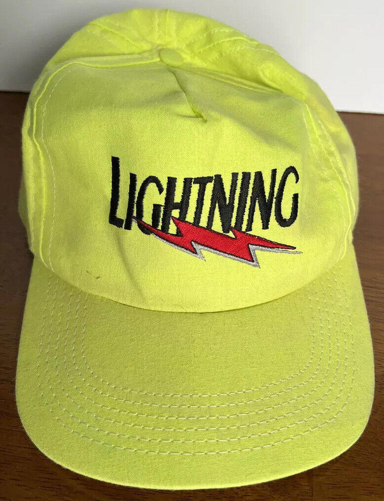 Vintage Snapback Hat 5 pannel USA Lightning Bolt Yellow Black Red OneSize Cap AB
